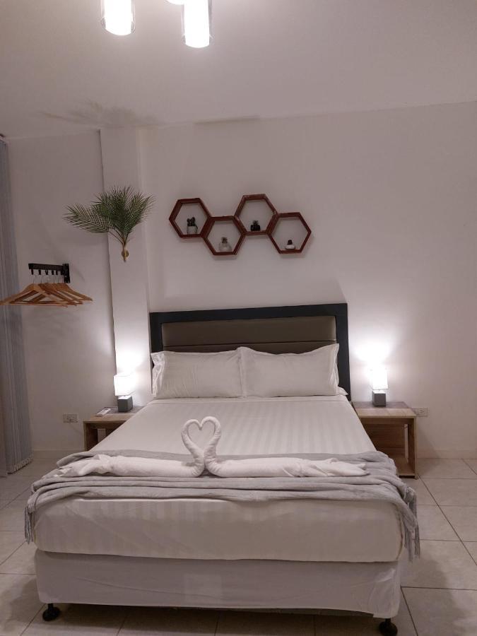 Bonsai Jacuzzi Suites Panglao Extérieur photo