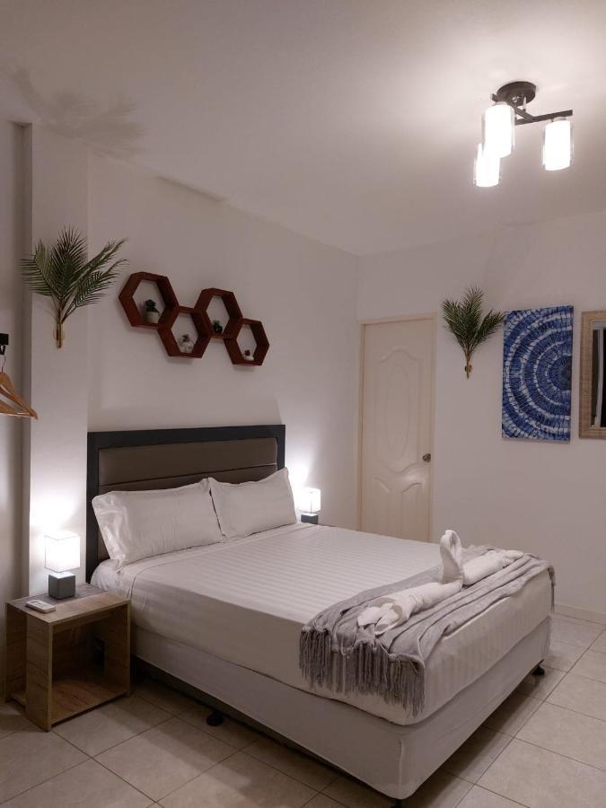 Bonsai Jacuzzi Suites Panglao Extérieur photo