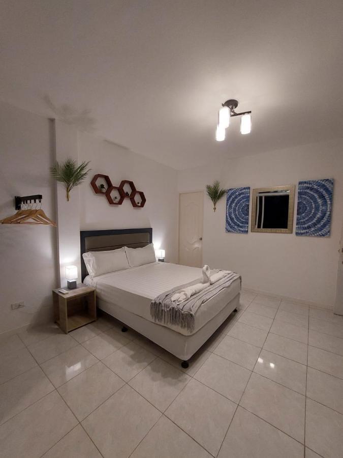 Bonsai Jacuzzi Suites Panglao Extérieur photo