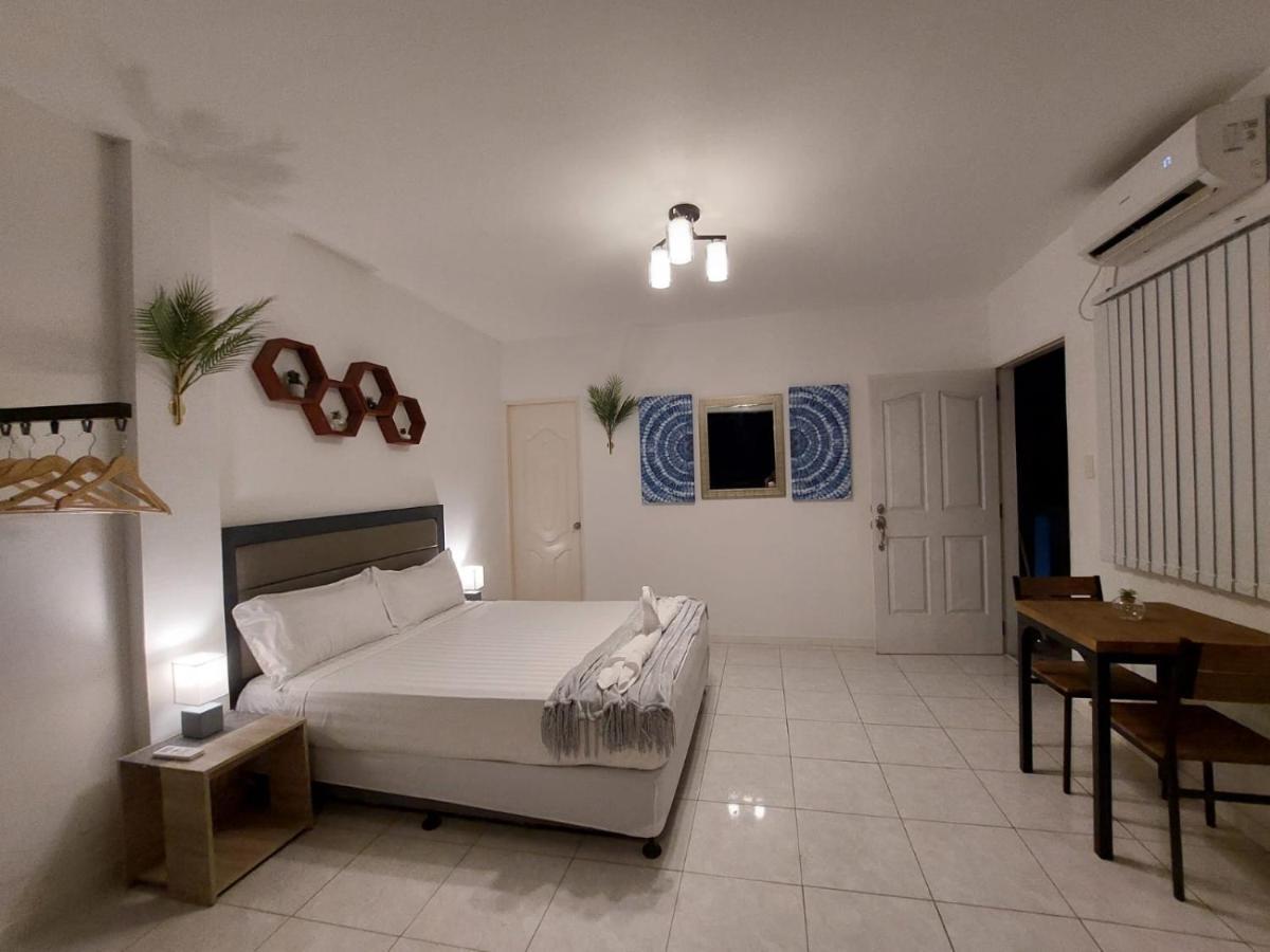 Bonsai Jacuzzi Suites Panglao Extérieur photo