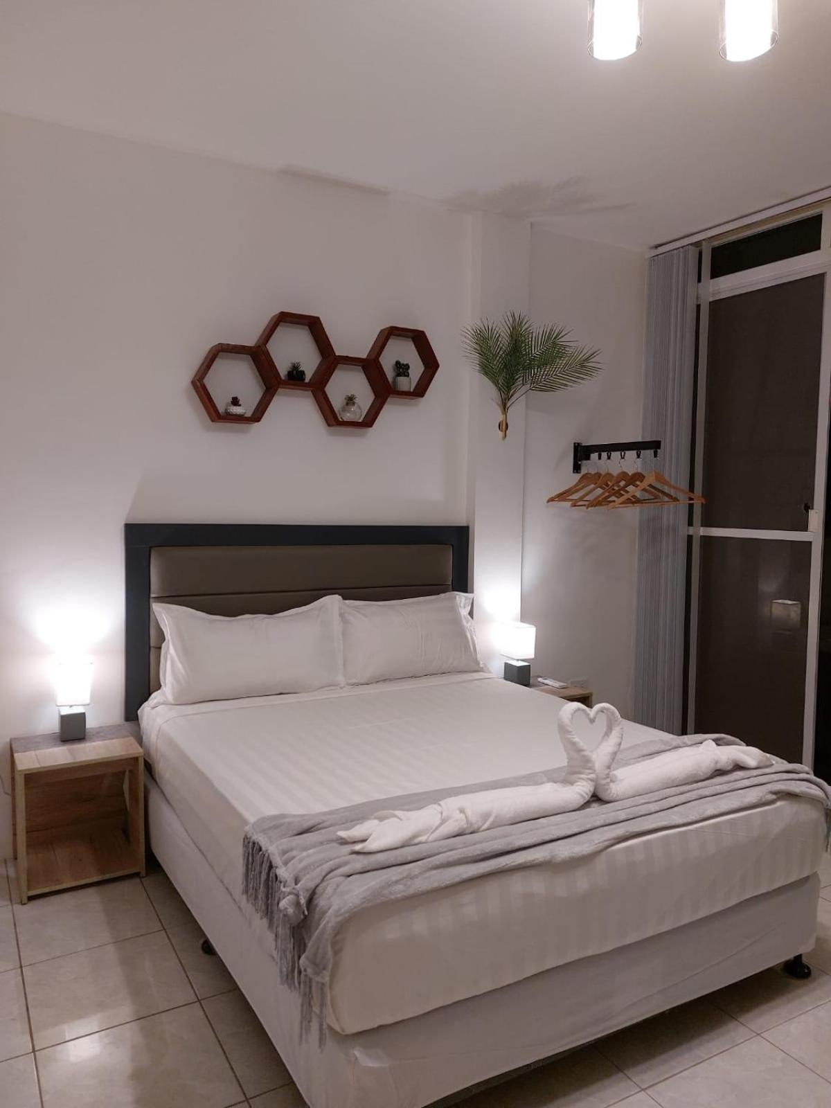 Bonsai Jacuzzi Suites Panglao Extérieur photo
